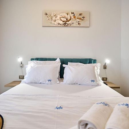 Evelyn'S Apartment Spa&Pool Beach Resort Mamaia Exterior photo