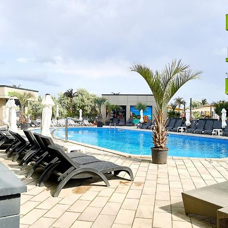 Evelyn'S Apartment Spa&Pool Beach Resort Mamaia Exterior photo