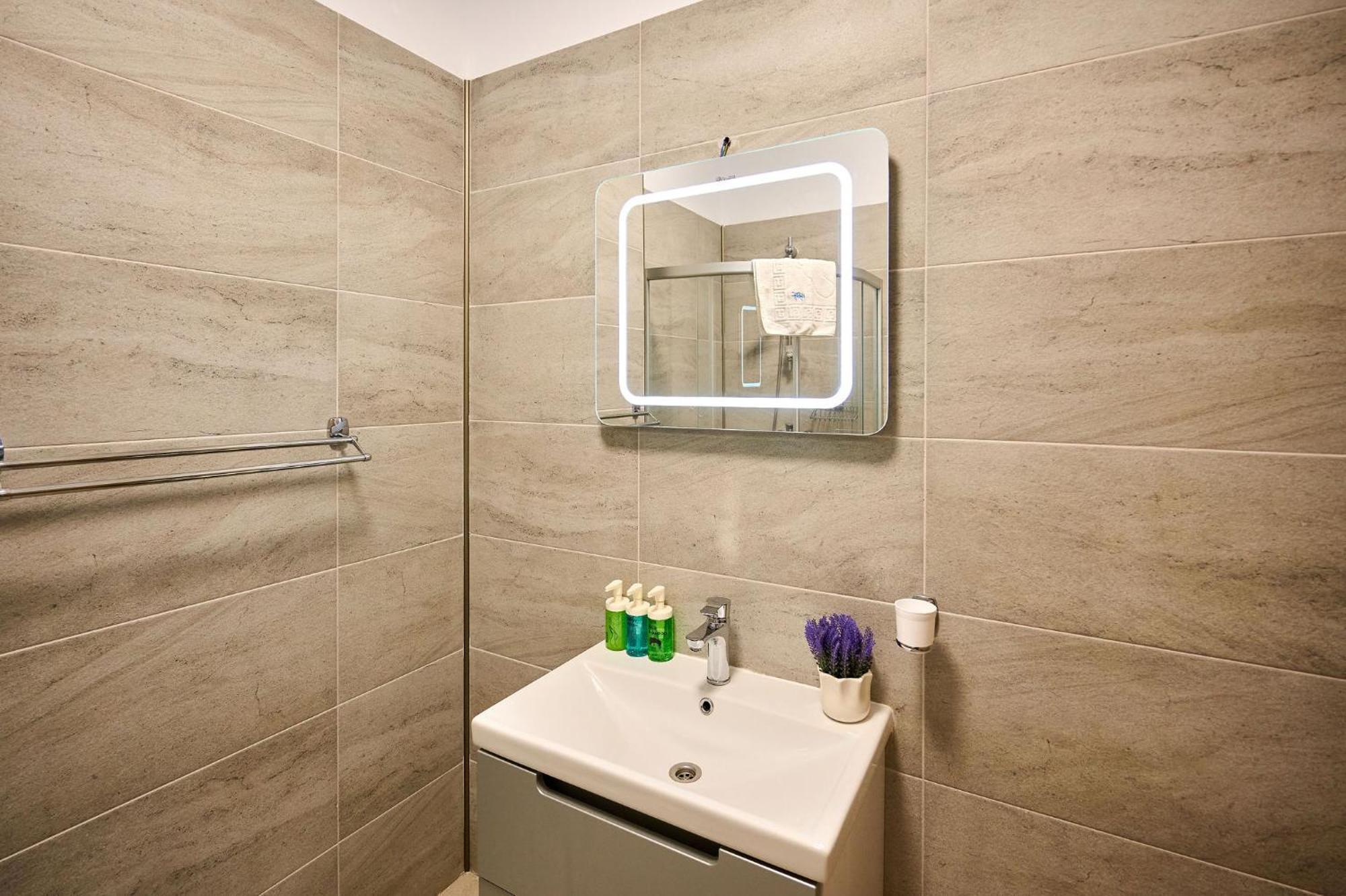 Evelyn'S Apartment Spa&Pool Beach Resort Mamaia Exterior photo
